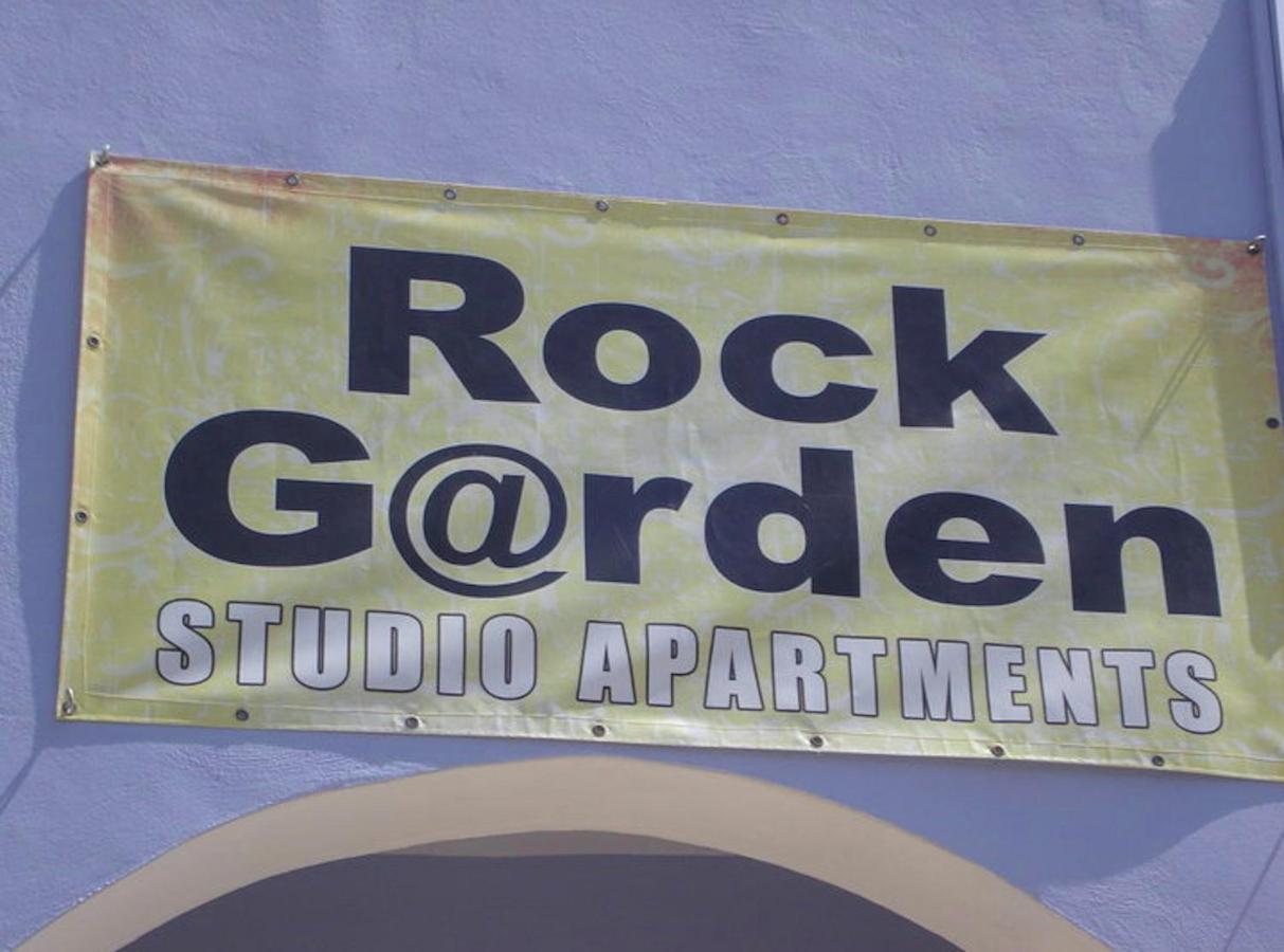 Gjestgiverier In Studio - Rock Garden By The Beach Pefki